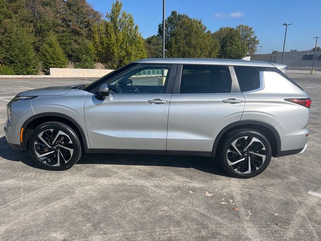 2022 Mitsubishi Outlander SE