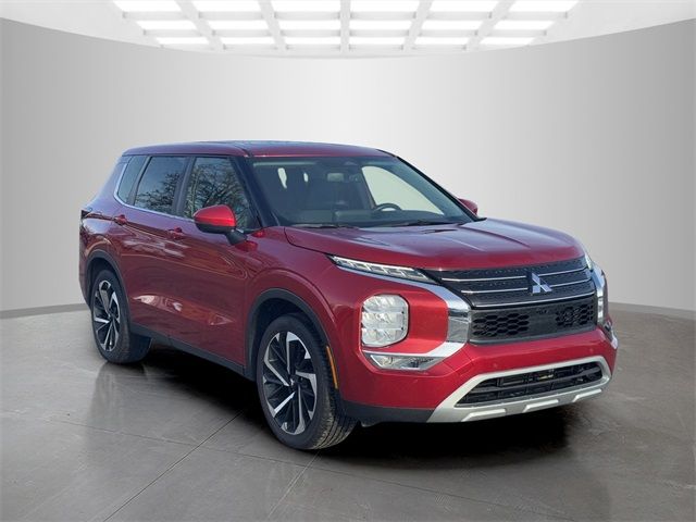 2022 Mitsubishi Outlander SE