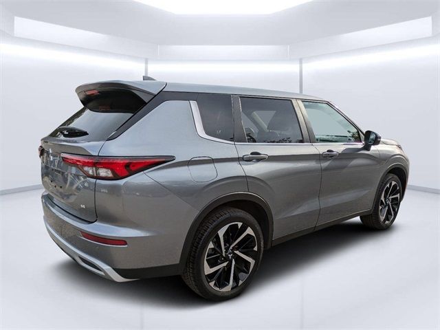 2022 Mitsubishi Outlander SE