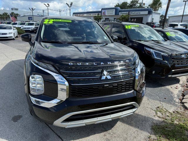 2022 Mitsubishi Outlander SE