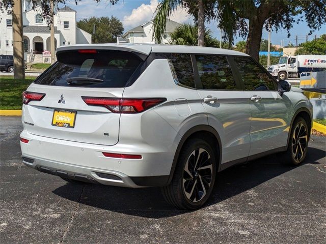 2022 Mitsubishi Outlander SE