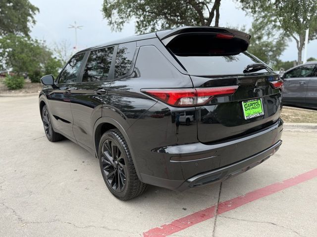 2022 Mitsubishi Outlander SE