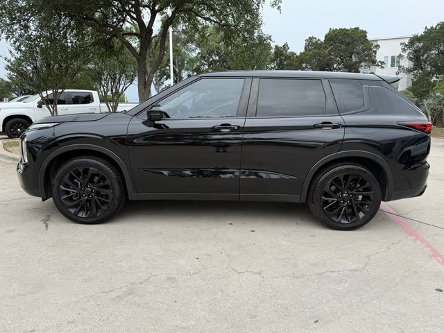2022 Mitsubishi Outlander SE