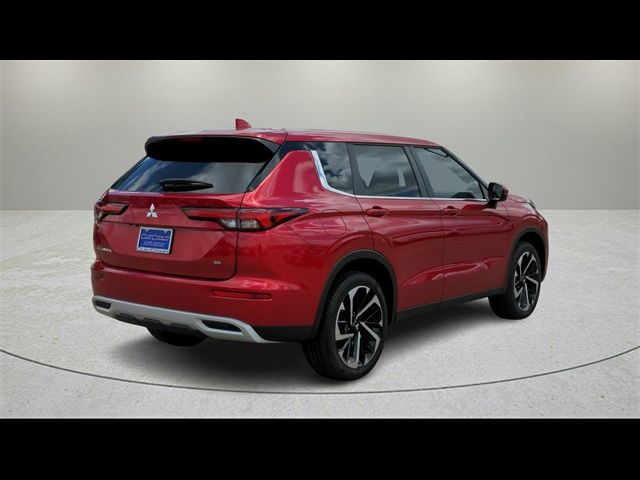 2022 Mitsubishi Outlander SE