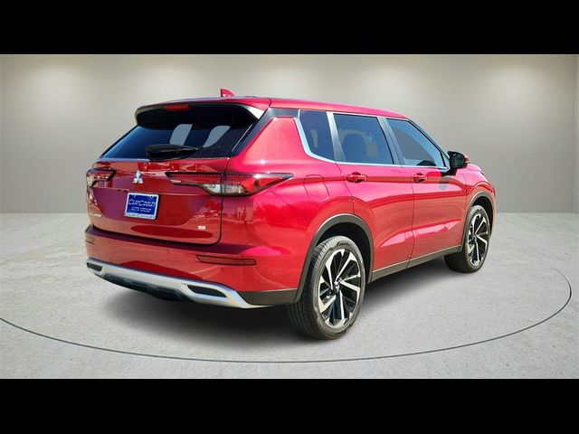 2022 Mitsubishi Outlander SE