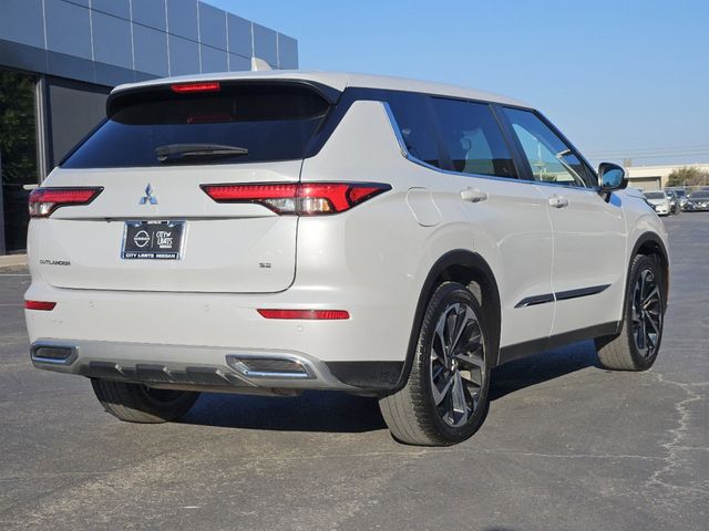 2022 Mitsubishi Outlander SE