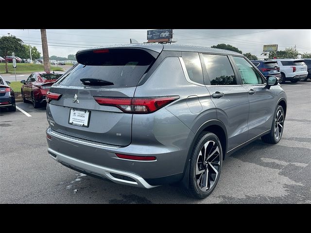 2022 Mitsubishi Outlander SE