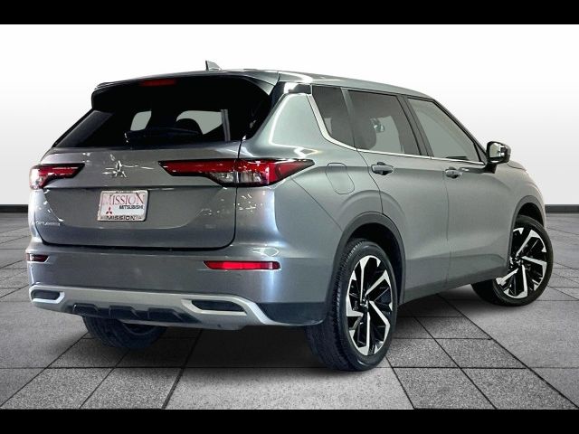 2022 Mitsubishi Outlander SE