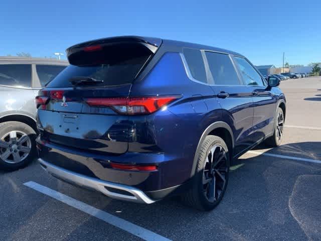 2022 Mitsubishi Outlander SE