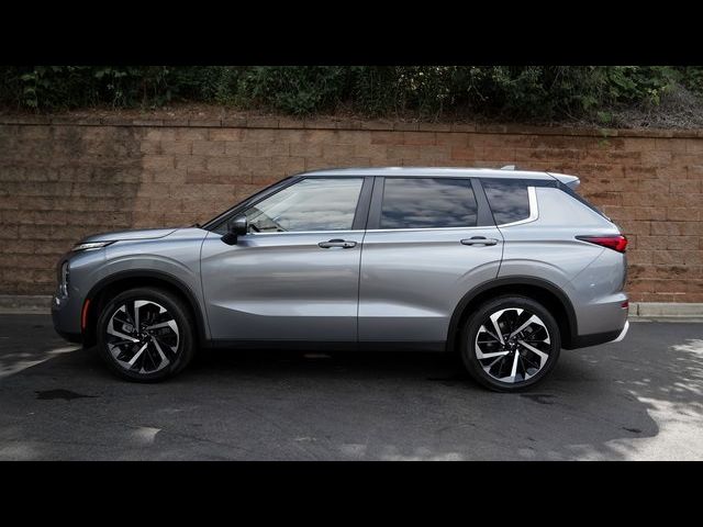 2022 Mitsubishi Outlander SE