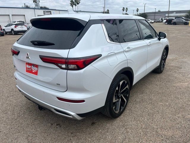 2022 Mitsubishi Outlander SE