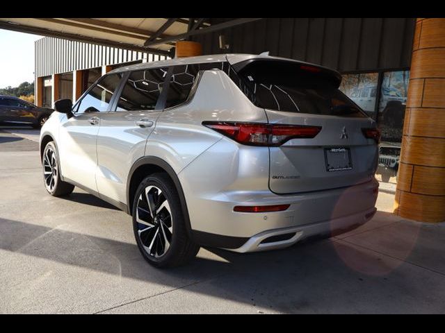 2022 Mitsubishi Outlander SE