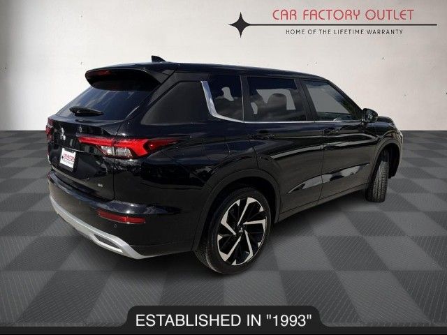 2022 Mitsubishi Outlander SE