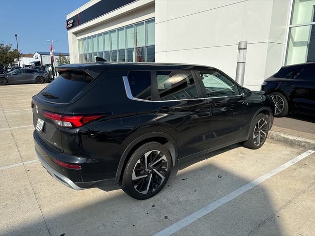 2022 Mitsubishi Outlander SE