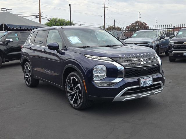 2022 Mitsubishi Outlander SE