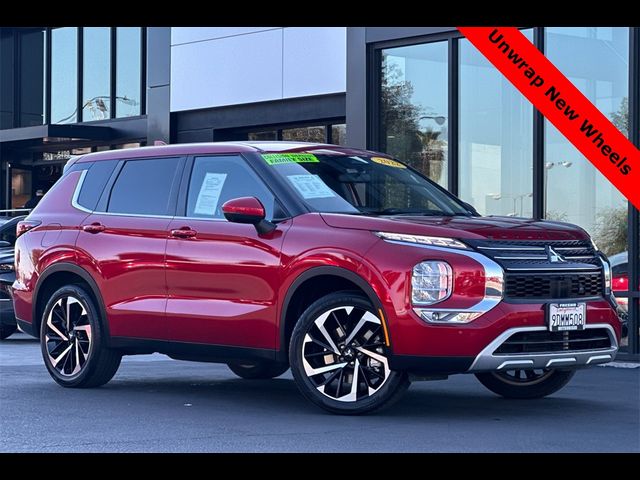 2022 Mitsubishi Outlander SE