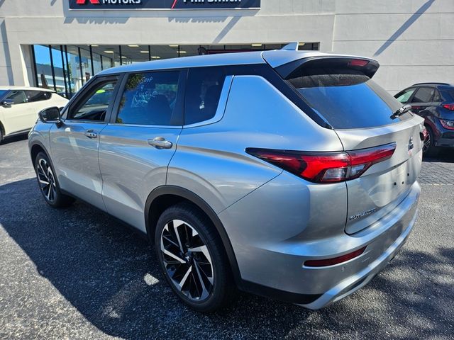 2022 Mitsubishi Outlander SE