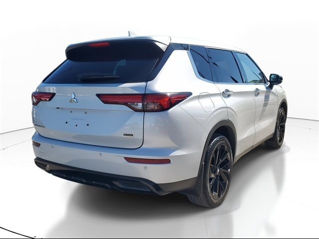 2022 Mitsubishi Outlander 