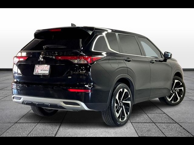 2022 Mitsubishi Outlander SE