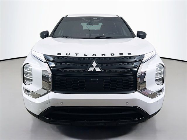 2022 Mitsubishi Outlander Black Edition