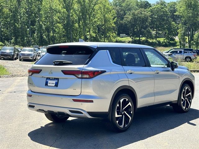 2022 Mitsubishi Outlander SE