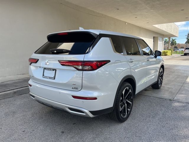 2022 Mitsubishi Outlander SE