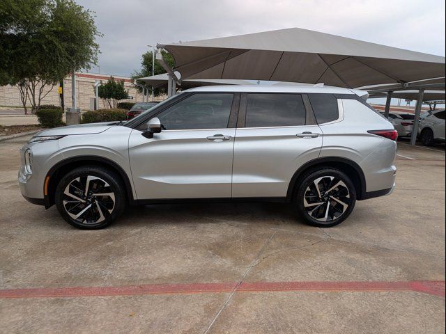 2022 Mitsubishi Outlander SE