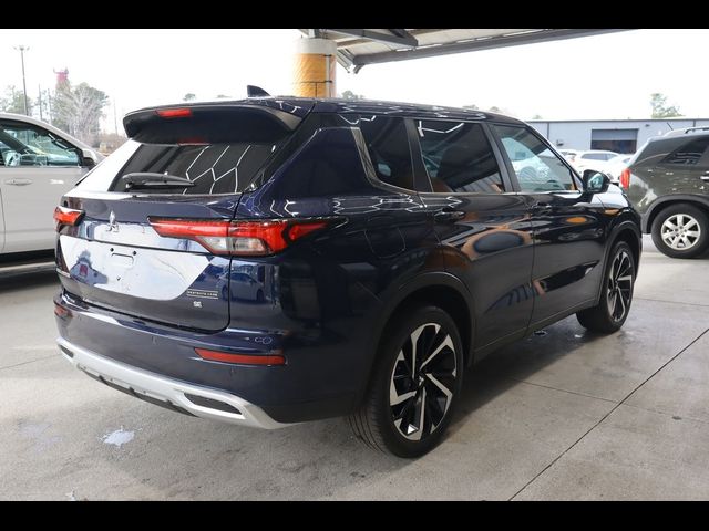 2022 Mitsubishi Outlander SE