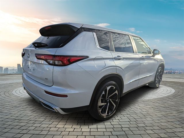 2022 Mitsubishi Outlander SE