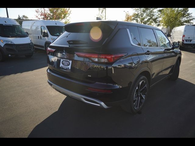 2022 Mitsubishi Outlander SE