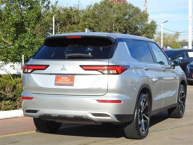 2022 Mitsubishi Outlander SE