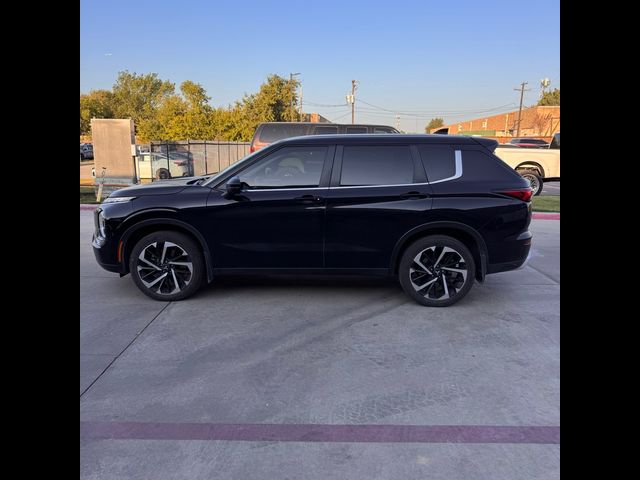 2022 Mitsubishi Outlander SE