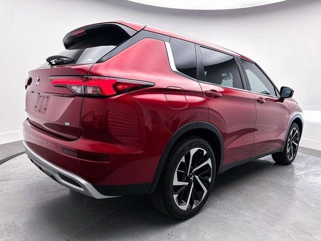 2022 Mitsubishi Outlander SE