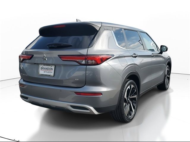 2022 Mitsubishi Outlander SE