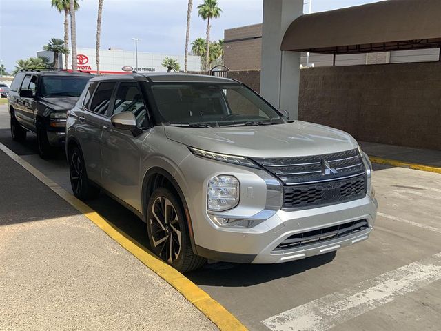 2022 Mitsubishi Outlander SE