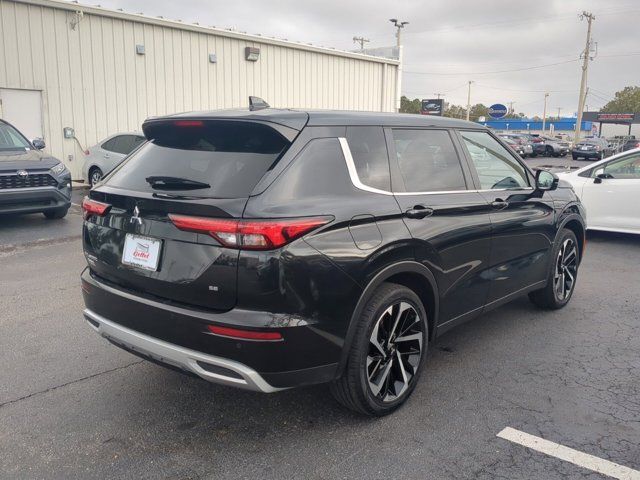 2022 Mitsubishi Outlander SE