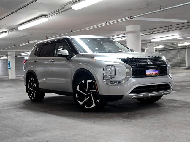 2022 Mitsubishi Outlander SE