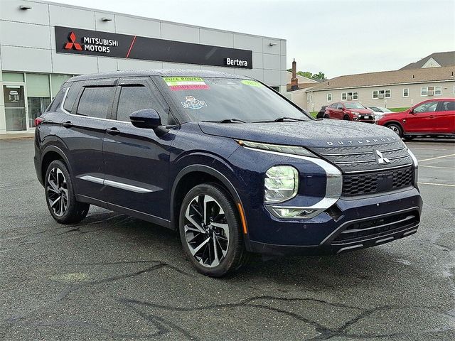 2022 Mitsubishi Outlander SE