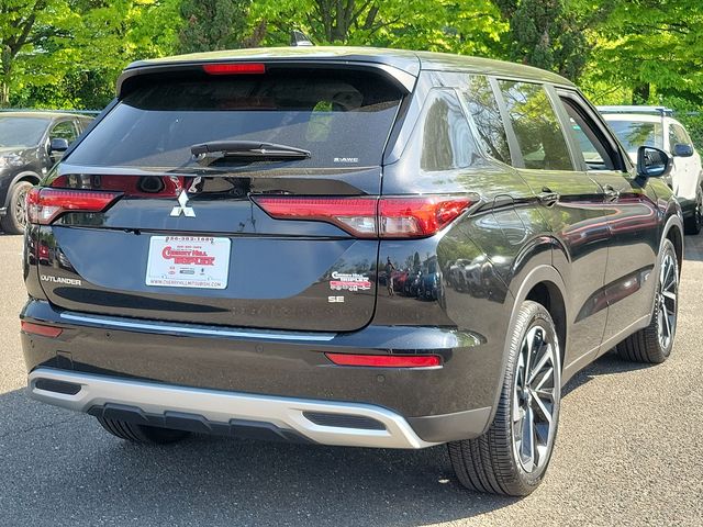 2022 Mitsubishi Outlander SE