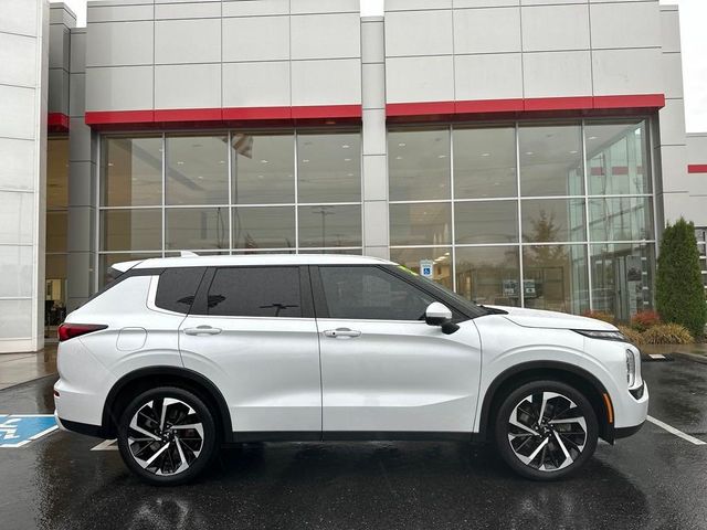 2022 Mitsubishi Outlander SE