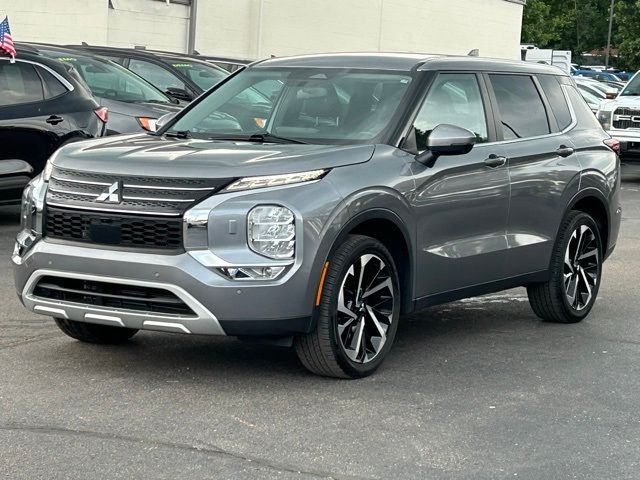 2022 Mitsubishi Outlander SE