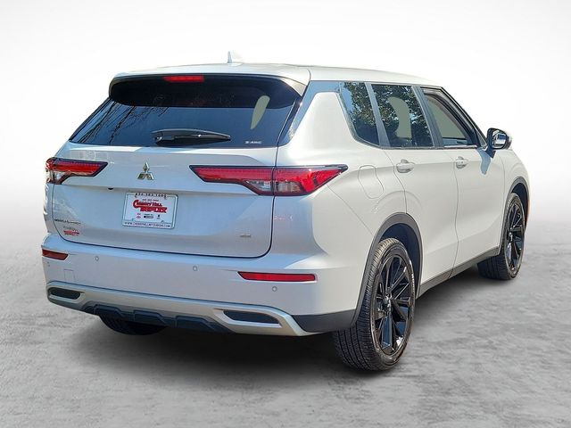 2022 Mitsubishi Outlander SE