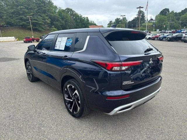 2022 Mitsubishi Outlander SE
