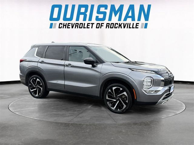 2022 Mitsubishi Outlander SE
