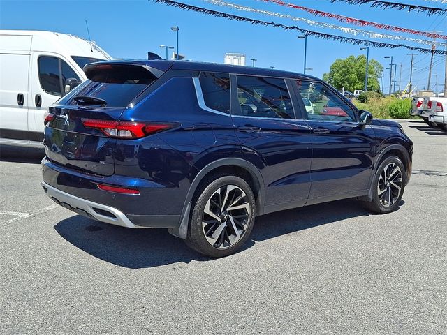 2022 Mitsubishi Outlander SE