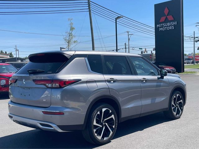 2022 Mitsubishi Outlander SE