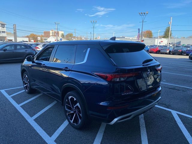 2022 Mitsubishi Outlander SE