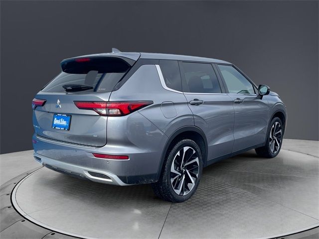 2022 Mitsubishi Outlander SE