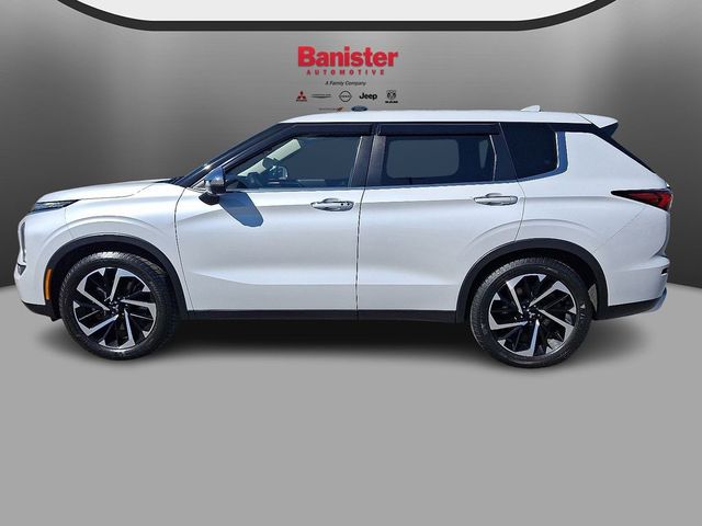 2022 Mitsubishi Outlander SE