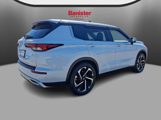2022 Mitsubishi Outlander SE